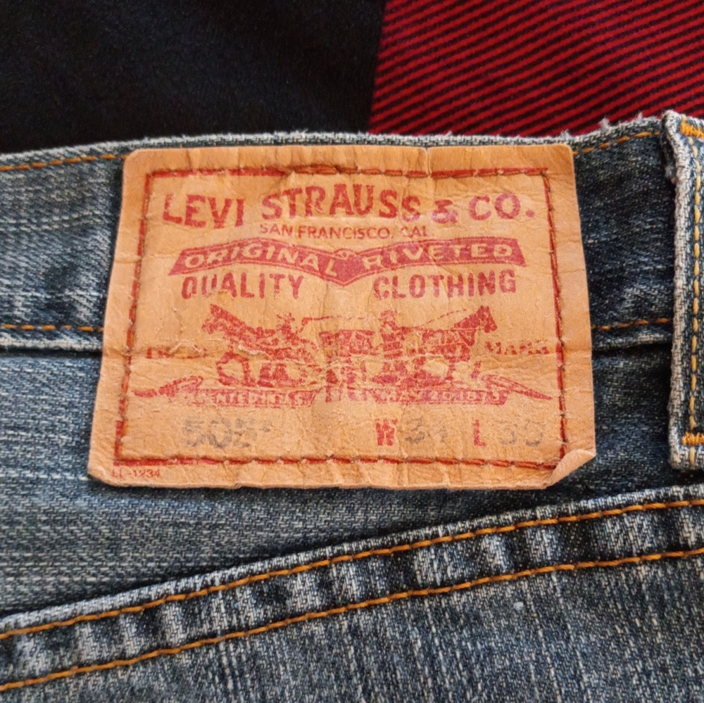Levis 505 Regular Fit Jeans, Size W34-L30  Blue Faded J8